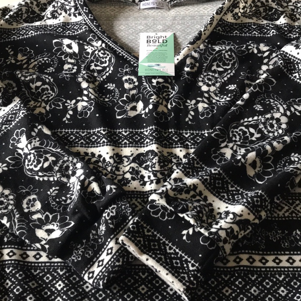 Honey & Lace Highland Pullover